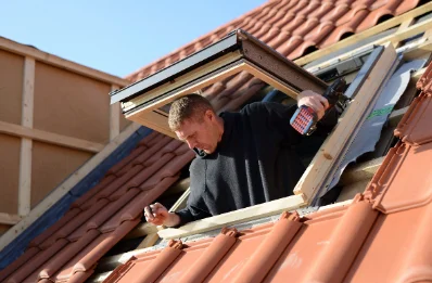 Pose de fenêtres de toit Velux à Échallat